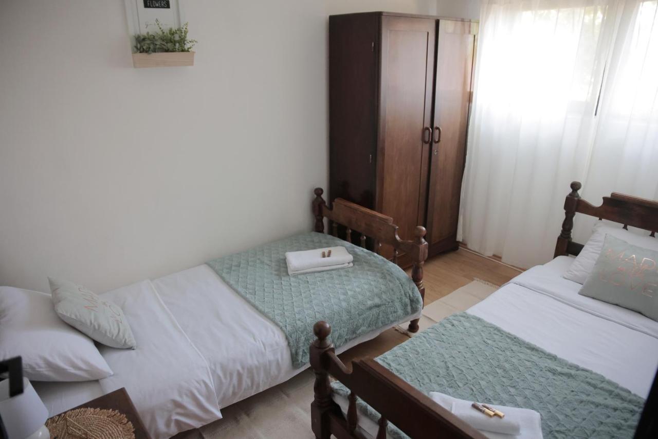 Apartment Amigo Sirova Katalena Buitenkant foto