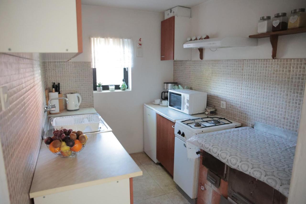 Apartment Amigo Sirova Katalena Buitenkant foto